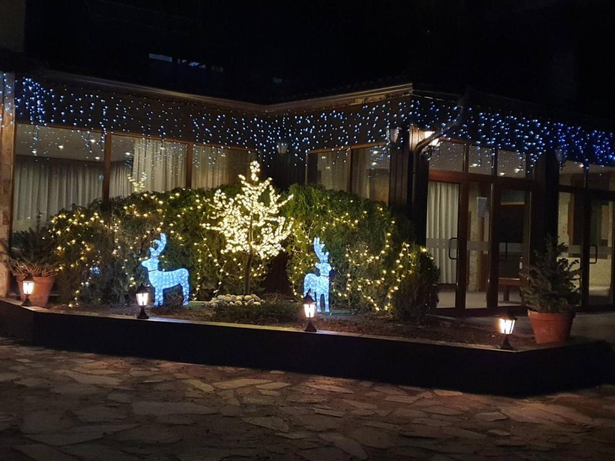 Simonen Apartments Near The Gondola バンスコ エクステリア 写真